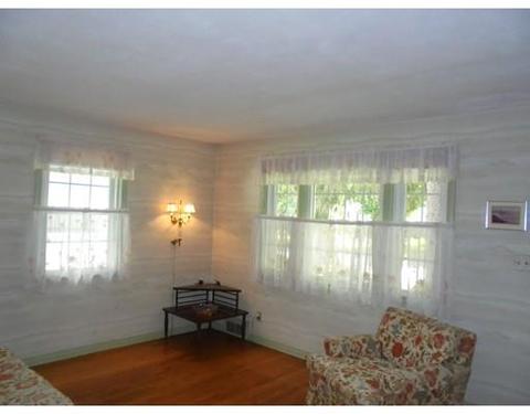 25 Burnside Ter, Springfield, MA 01118 photo 10