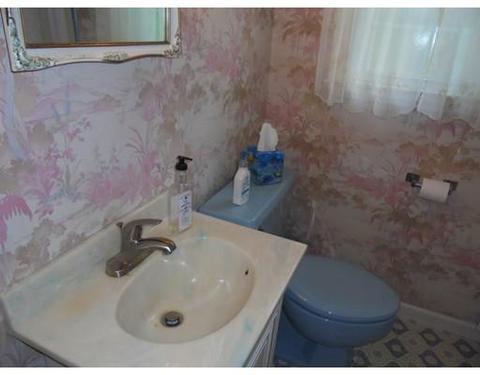 25 Burnside Ter, Springfield, MA 01118 photo 8