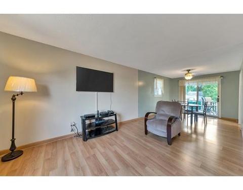 53 Moore St, Springfield, MA 01107 photo 14
