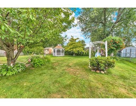 53 Moore St, Springfield, MA 01107 photo 9