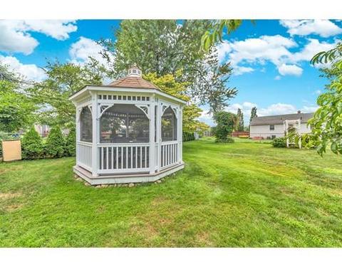 53 Moore St, Springfield, MA 01107 photo 6
