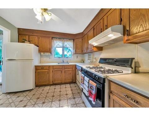 53 Moore St, Springfield, MA 01107 photo 18