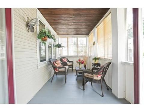88 Monrovia St, Springfield, MA 01104 photo 4