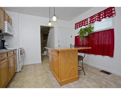 88 Monrovia St, Springfield, MA 01104 photo 10