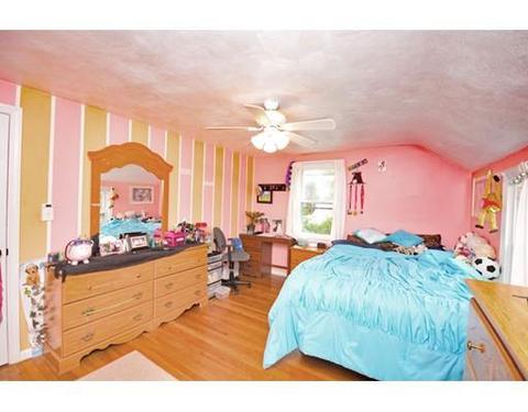 26 Macomber Ave, Springfield, MA 01119 photo 12