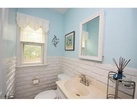 26 Macomber Ave, Springfield, MA 01119 photo 14