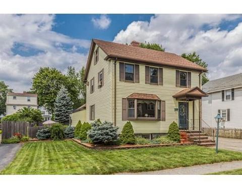 18 Smith Ave, Reading, MA 01867 photo 2