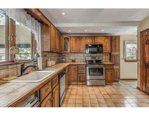 18 Smith Ave, Reading, MA 01867 photo 13