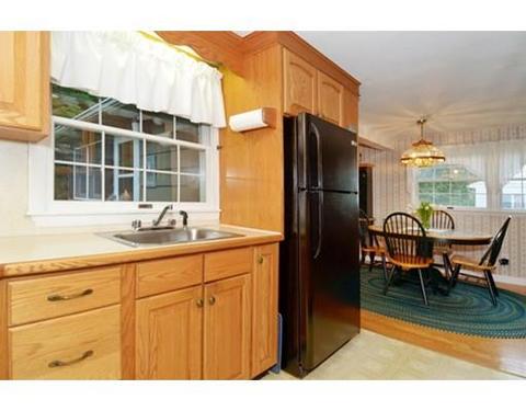 633 Summer Ave, Reading, MA 01867 photo 17