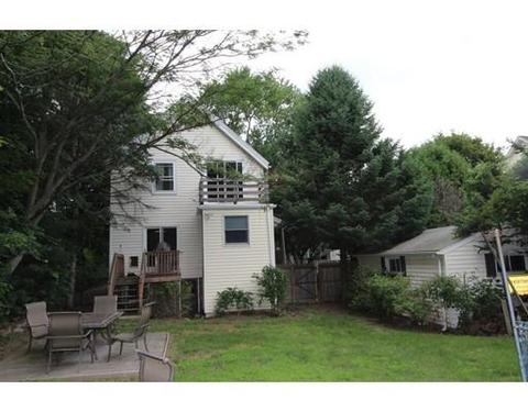 22 Glancy Ln, Dedham, MA 02026 photo 3
