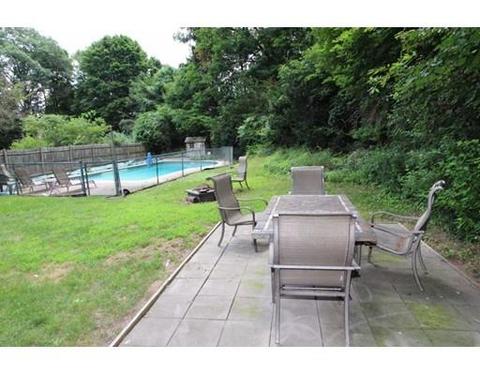 22 Glancy Ln, Dedham, MA 02026 photo 6