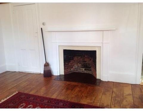 26 Pine St, Gloucester, MA 01930 photo 3