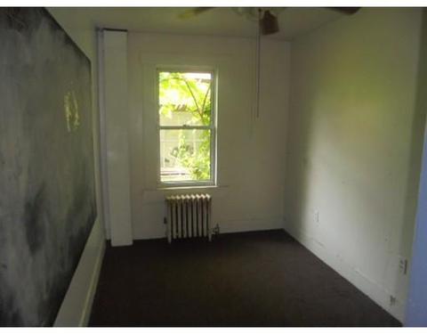 324 Eastern Ave, Springfield, MA 01109 photo 3