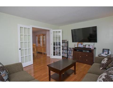 38 Devlin Dr, Chicopee, MA 01020 photo 3