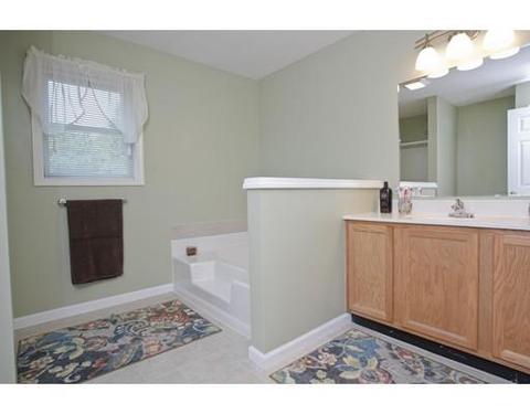 38 Devlin Dr, Chicopee, MA 01020 photo 12