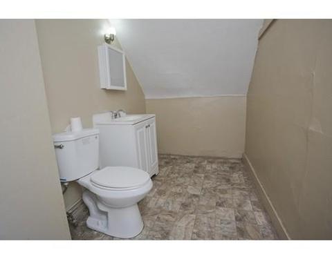 24 Windsor St, Springfield, MA 01105 photo 12