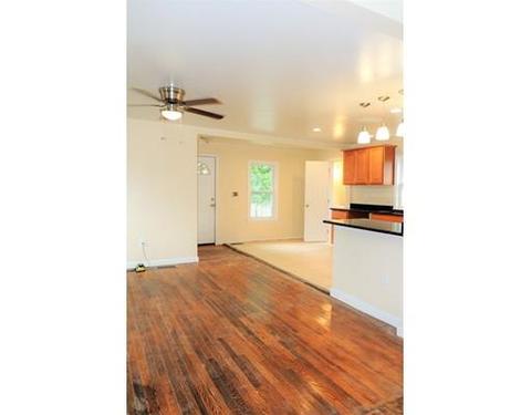 30 Massasoit St, Springfield, MA 01107 photo 2