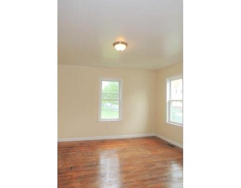 30 Massasoit St, Springfield, MA 01107 photo 12