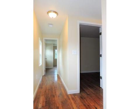 30 Massasoit St, Springfield, MA 01107 photo 11