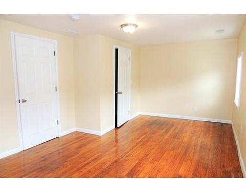 30 Massasoit St, Springfield, MA 01107 photo 13
