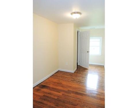 30 Massasoit St, Springfield, MA 01107 photo 15