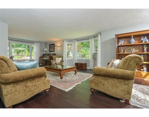 4 Daniels Rd, Mendon, MA 01756 photo 6