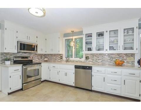 4 Daniels Rd, Mendon, MA 01756 photo 5
