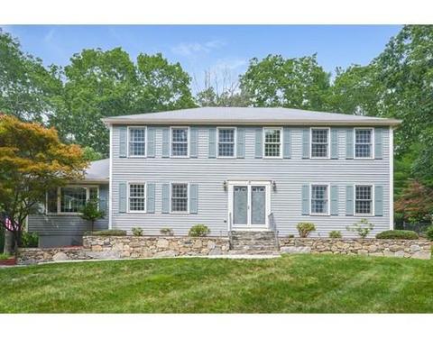 4 Daniels Rd, Mendon, MA 01756 photo 1
