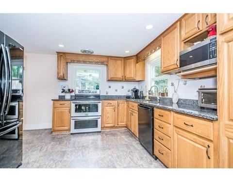 35 Lawrence Rd, Reading, MA 01867 photo 3