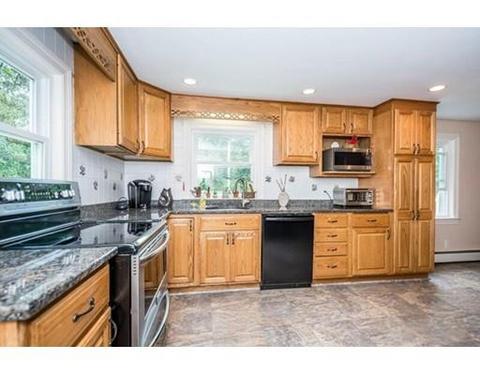 35 Lawrence Rd, Reading, MA 01867 photo 2