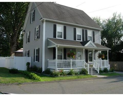 69 Arnold St, Chicopee, MA 01013 photo 2