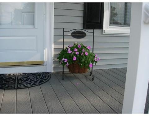 69 Arnold St, Chicopee, MA 01013 photo 4