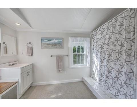 27 Trask St, Beverly, MA 01915 photo 17