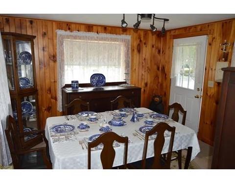 23 Fredette St, Springfield, MA 01109 photo 4