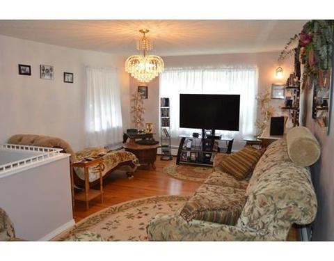 23 Fredette St, Springfield, MA 01109 photo 6
