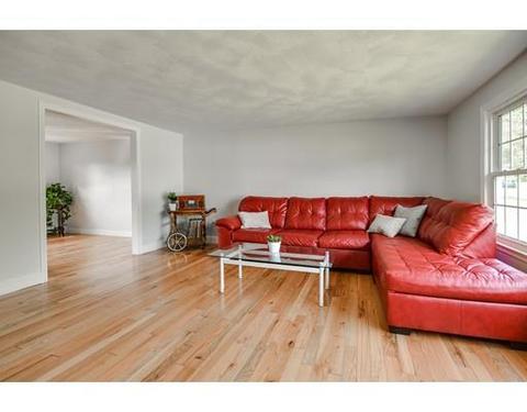 2 Brookfield Rd, Milford, MA 01757 photo 2