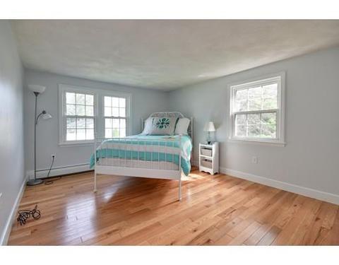 2 Brookfield Rd, Milford, MA 01757 photo 9