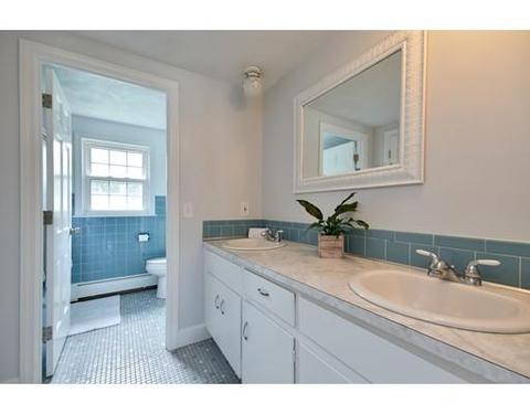 2 Brookfield Rd, Milford, MA 01757 photo 10
