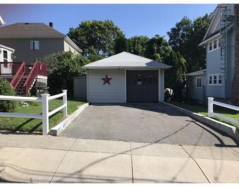111 Charlotte St, Fall River, MA 02720 photo 2