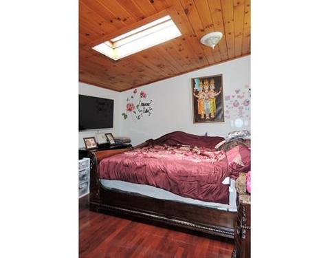 43 Pendexter Ave, Chicopee, MA 01013 photo 9
