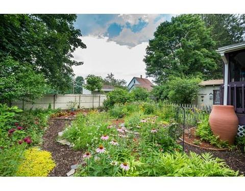 85 Briggs St, Easthampton, MA 01027 photo 4