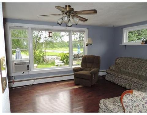 521 E Main St, Chicopee, MA 01020 photo 10