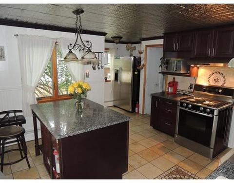 521 E Main St, Chicopee, MA 01020 photo 4
