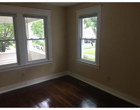 41 Edgemont St, Springfield, MA 01109 photo 8