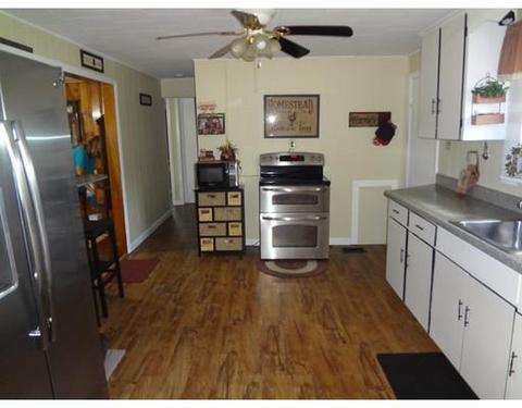 249 Nash St, Springfield, MA 01129 photo 4