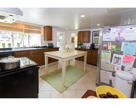 172 Hull St #A, Hingham, MA 02043 photo 4