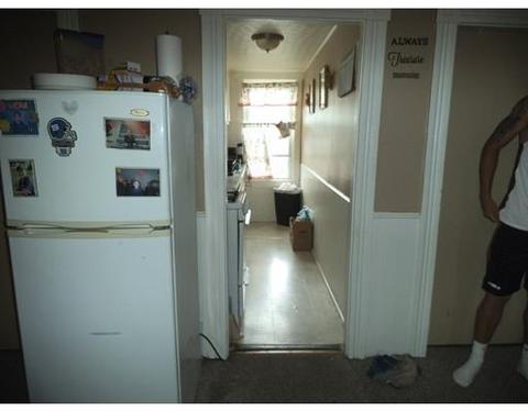 94 Snell St, Fall River, MA 02721 photo 9
