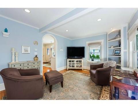 21 Ames St, Beverly, MA 01915 photo 5