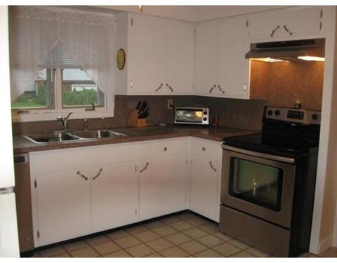 30 Burt St, Acushnet, MA 02743 photo 10