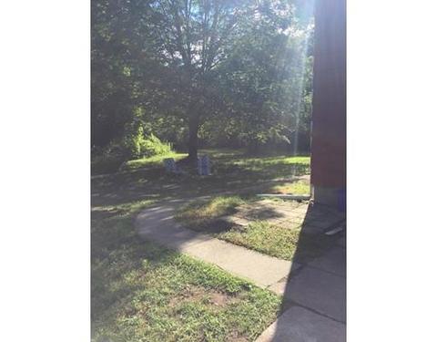 17 Keyes Rd, Holyoke, MA 01040 photo 3